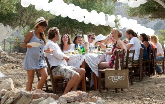 crusj vakantie Crusj groep singles aan het diner buiten